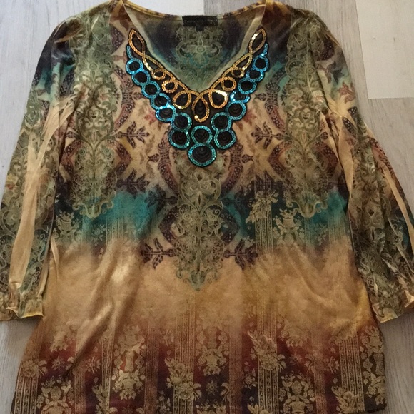 Sequin accented 3/4 sleeve top - Picture 1 of 3